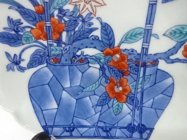  有田焼　今泉今右衛門造　色鍋島　篭花絵　額皿